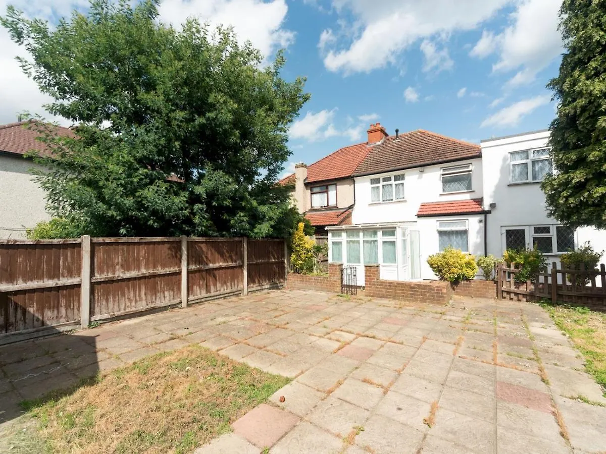Pass The Keys Spacious 4 Bed House Free Parking Near Station Bexleyheath Vakantiehuis