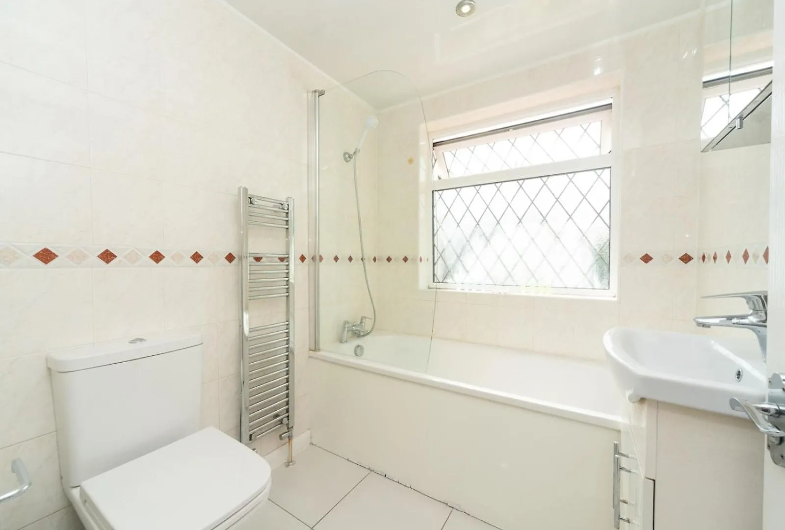 Vakantiehuis Pass The Keys Spacious 4 Bed House Free Parking Near Station Bexleyheath